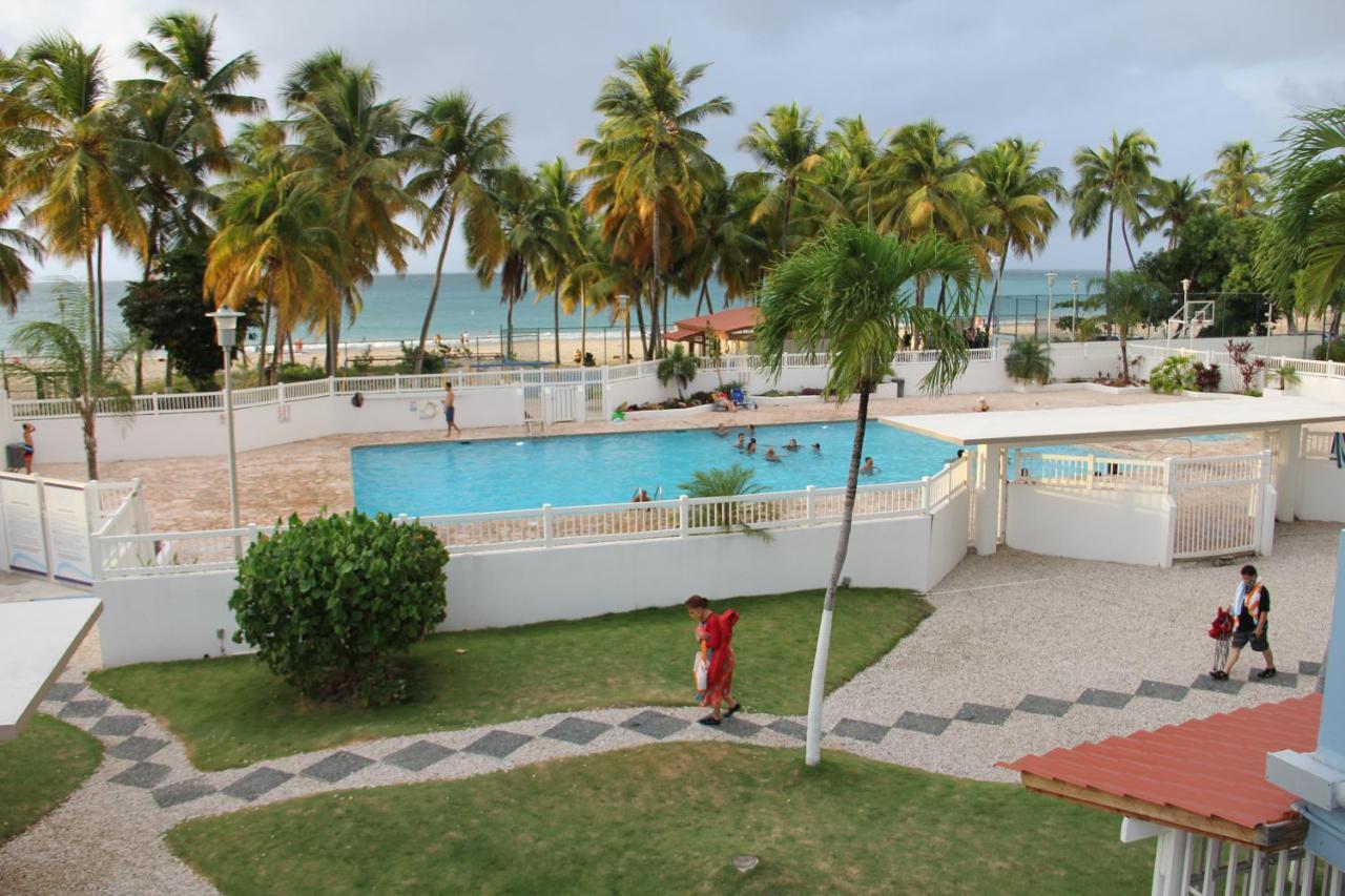 Hobie Oceanfront Apartment At Isla Verde San Juan Exterior photo