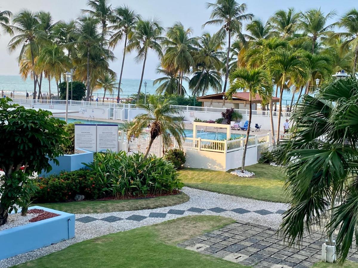 Hobie Oceanfront Apartment At Isla Verde San Juan Exterior photo