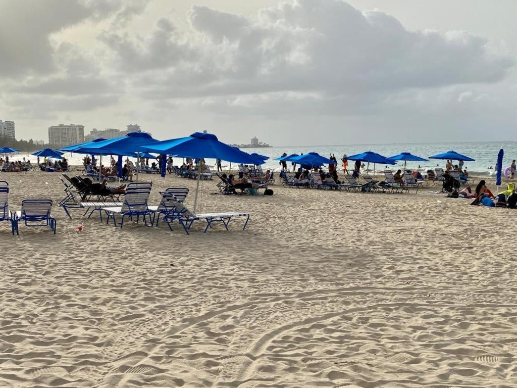 Hobie Oceanfront Apartment At Isla Verde San Juan Exterior photo