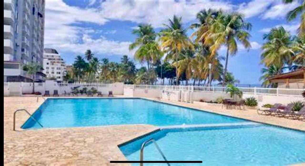 Hobie Oceanfront Apartment At Isla Verde San Juan Exterior photo