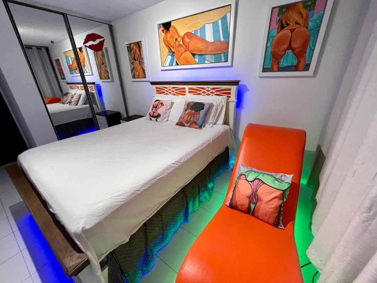 Hobie Oceanfront Apartment At Isla Verde San Juan Exterior photo