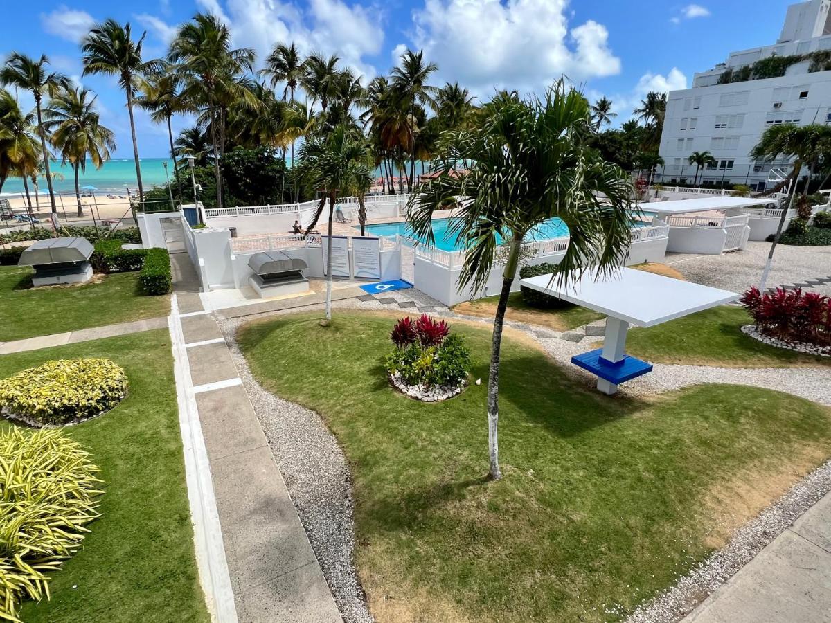 Hobie Oceanfront Apartment At Isla Verde San Juan Exterior photo